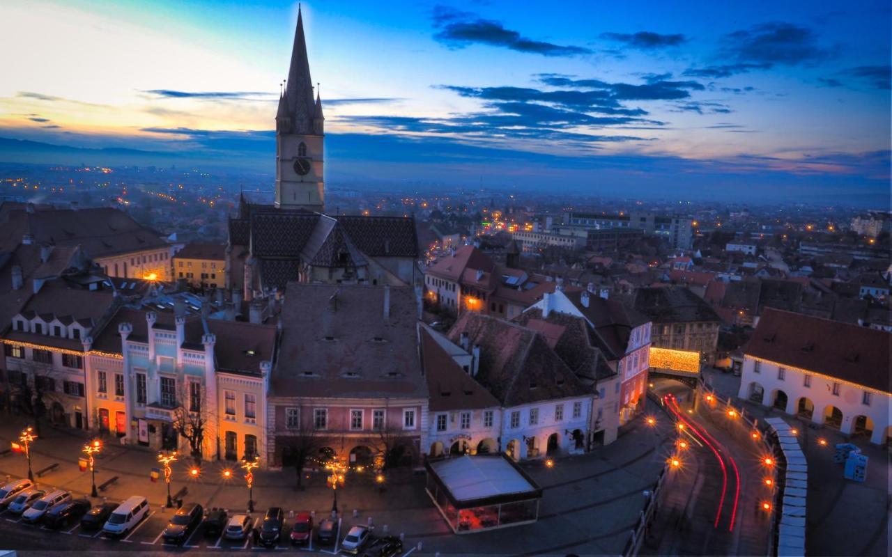 Appartamento Via Del Centro Sibiu Esterno foto